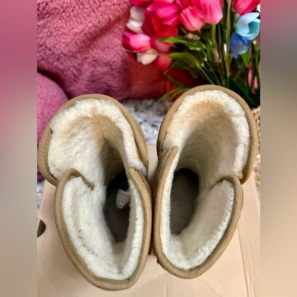 🍁Pre-Loved UGG Amie size 6 suede wedge chestnut - Picture 9 of 10